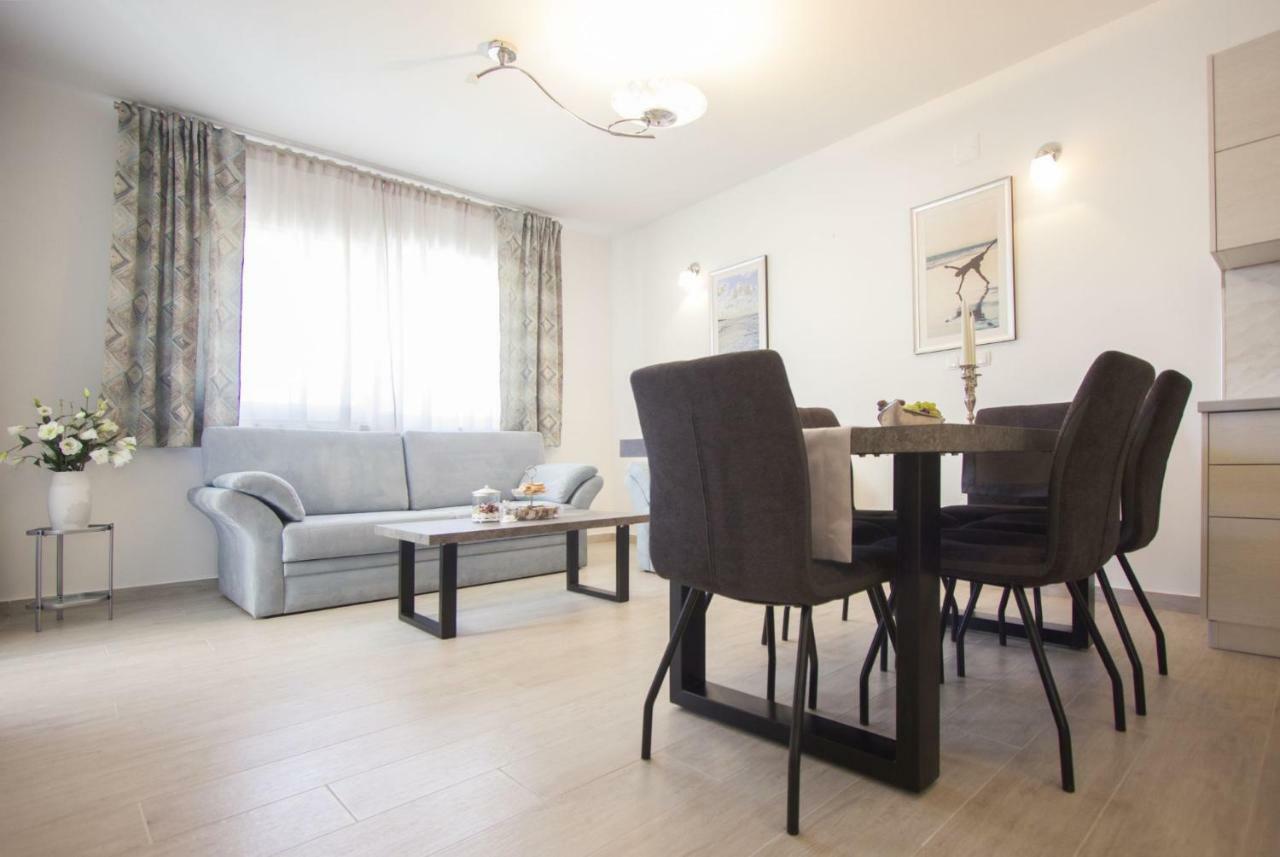 Paradise lux Apartment Trogir Bagian luar foto